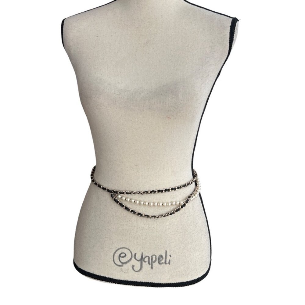 Chanel pearl leather chain belt